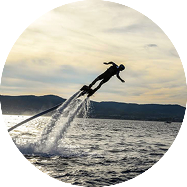 Flyboard - Newgliss Center 83 - Location Jet Ski - bien manger SAINT-CYR-SUR-MER
