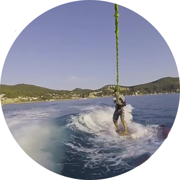 Wakeboard - Newgliss Center 83 - Location Jet Ski - Jet ski sans permis saint cyr