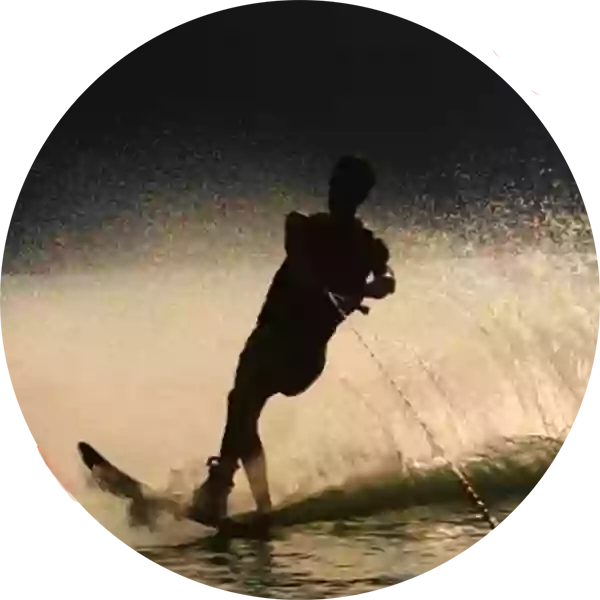 Wakesurf - Newgliss Center 83 - Location Jet Ski - Bouée tractée Saint Cyr